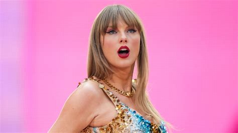 Taylor Swift’s police escort was approved after pressure from ...